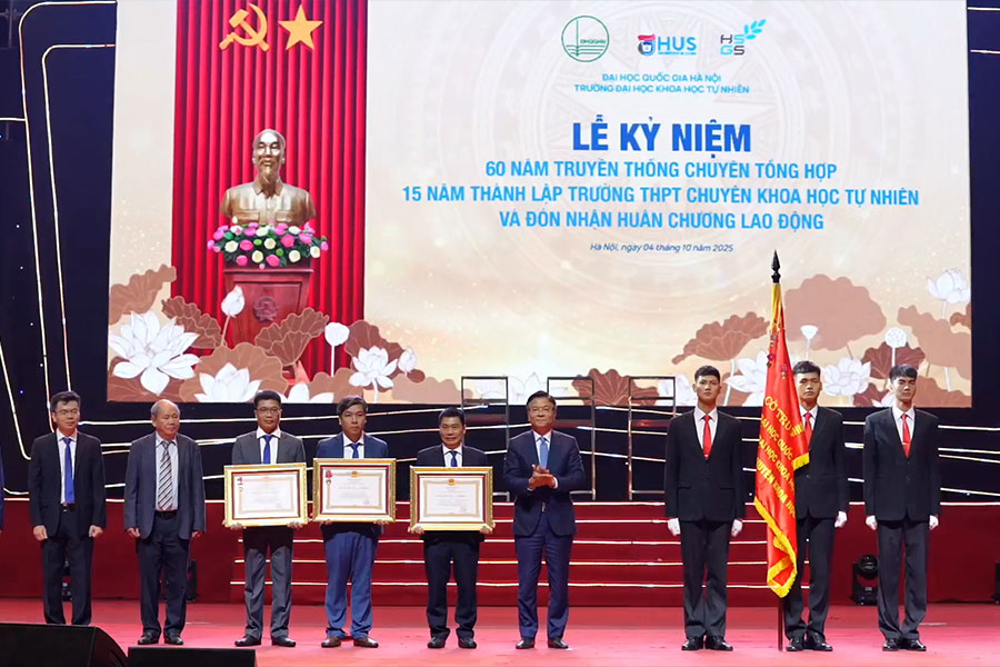 High School for the Gifted in Natural Sciences receives Labor Medal