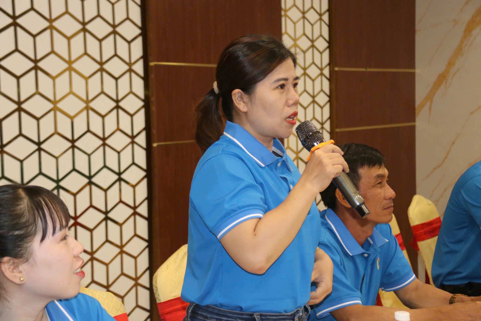 Cac hoc vien tham gia chuong trinh tap huan trao doi ve nhung kien thuc lien quan den AI. Anh: Phuong Linh