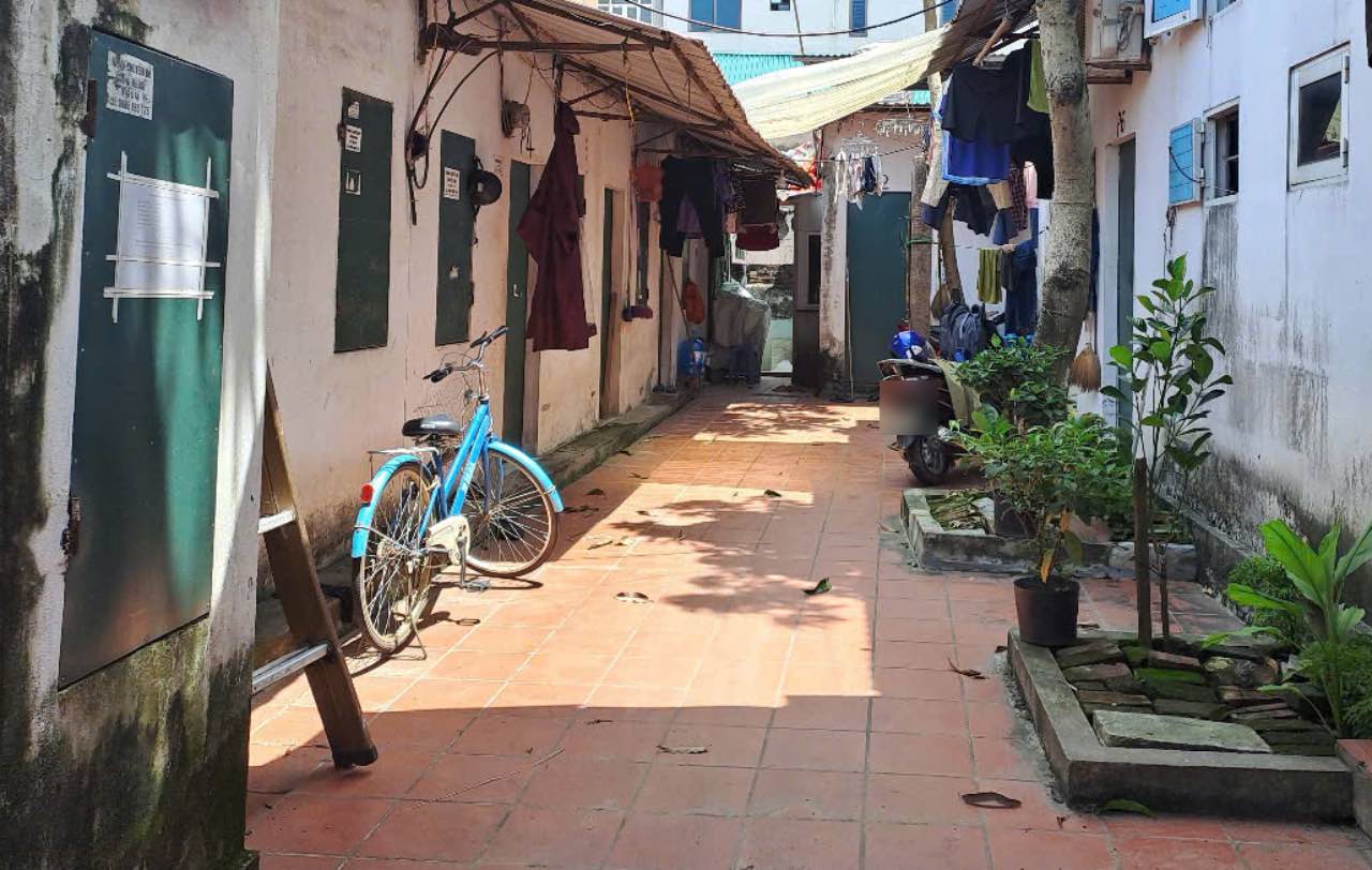 Mot khu nha tro cho nguoi lao dong thue tren dia ban TP Ha Noi. Anh: Thanh Nhan