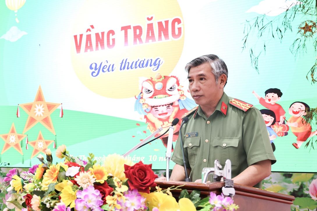 Dai ta Huynh Hoai Han - Pho Giam doc Cong an TP Can Tho phat bieu tai chuong trinh. Anh: Cong an Can Tho