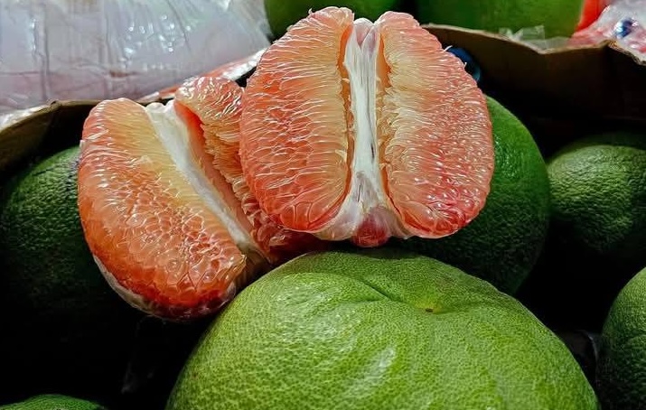 Grapefruit is a healthy fruit that people with kidney disease should limit or consult a doctor before using. Photo: Kieu Vu