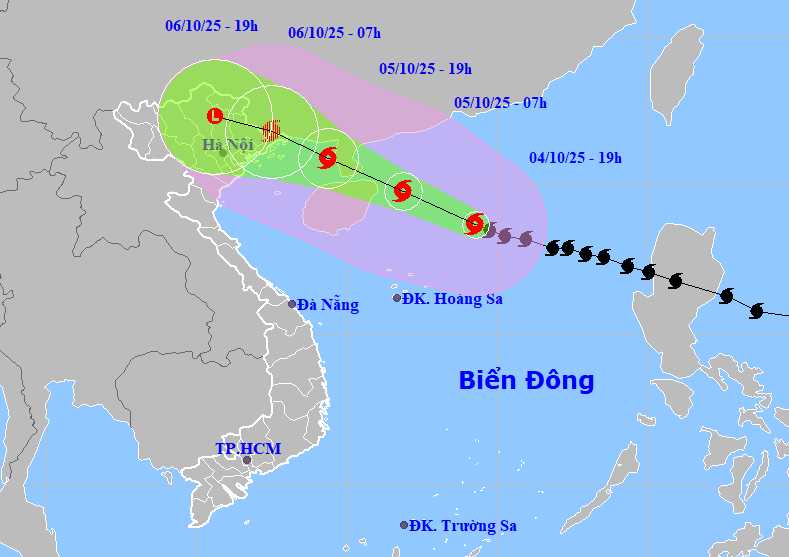 Du bao thoi tiet hom nay 5.10, bao so 11 Matmo ap sat dat lien gay mua lon. Anh: NHCMF