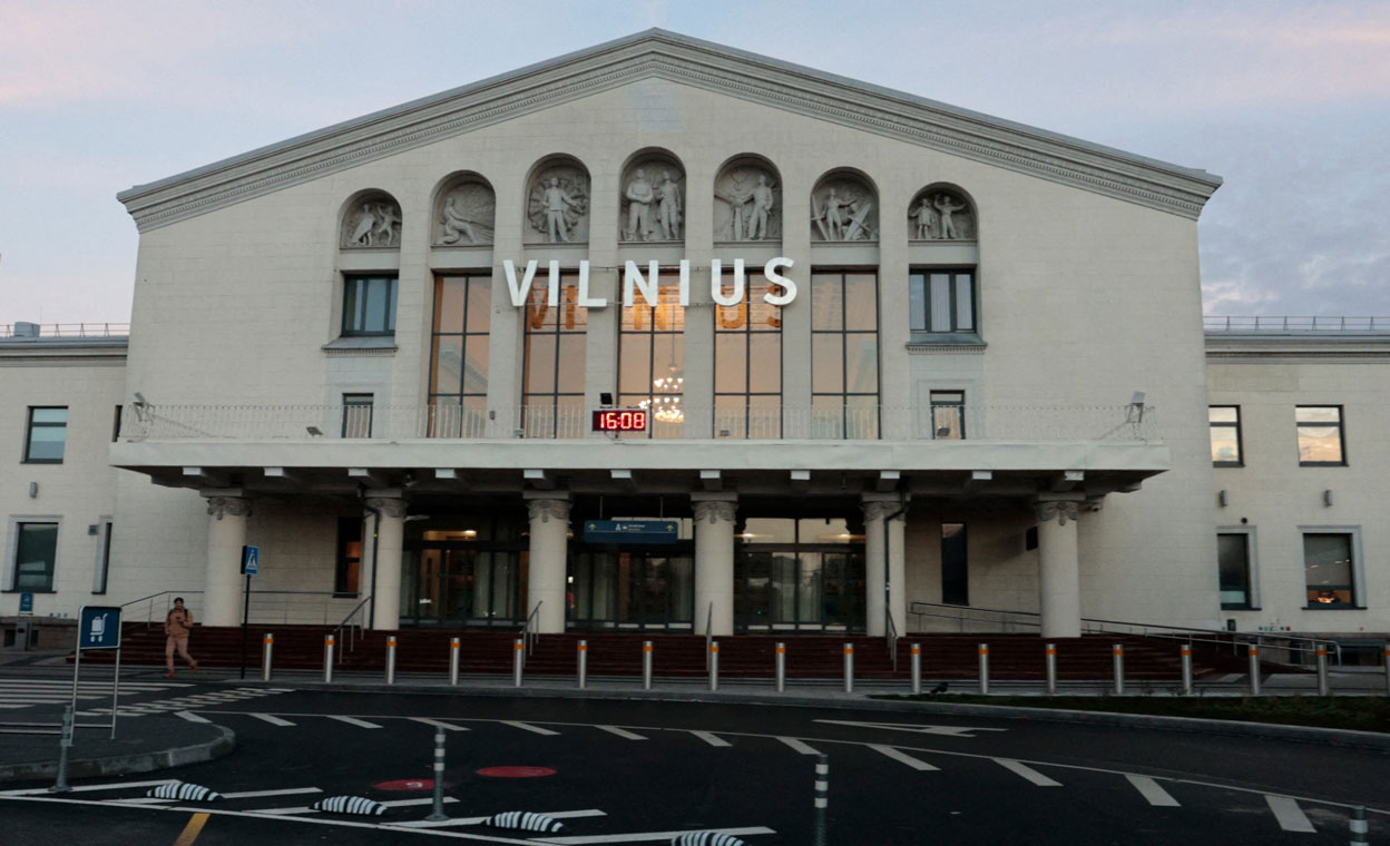 Entrance to Vilnius airport (Lithuania). Photo: AFP