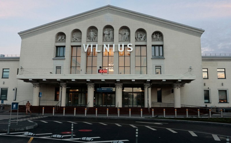Entrance to Vilnius airport (Lithuania). Photo: AFP