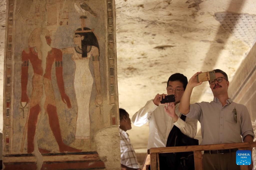 Ai Cap mo cua lang mo ky vi hon 3.000 nam tuoi cua Pharaoh Amenhotep III. Anh: Xinhua