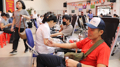 From Lam Dong to Hanoi, the young man sent a drop of blood in love during the Mid-Autumn Festival.