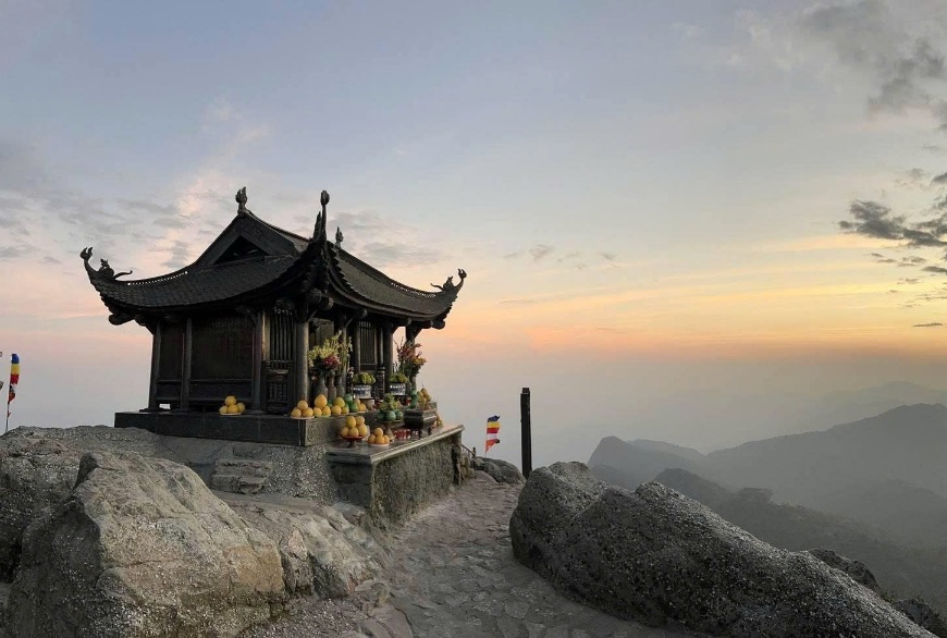Yen Tuの神聖な寺院 Dong. 写真:Nguyen Hung