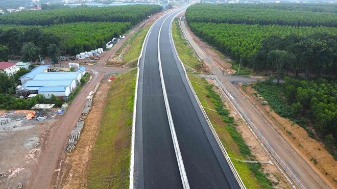 Goi thau so 21 du an thanh phan 1 - Du an Duong cao toc Bien Hoa - Vung Tau. Anh: Ha Anh Chien