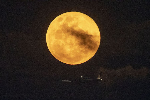 La superluna de octubre de este año se llama superluna de cosecha. Foto: Xinhua