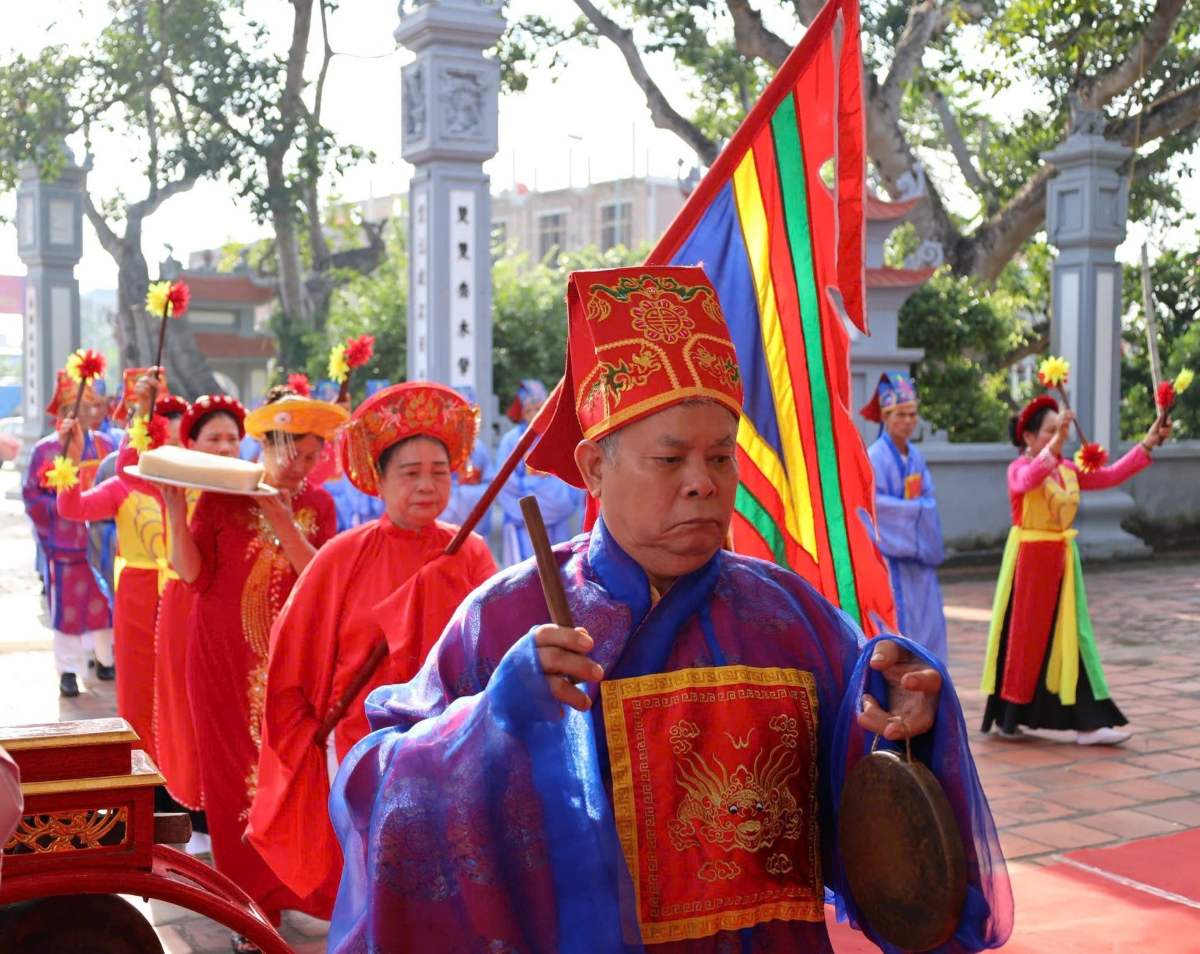 Nghi thuc hop te linh thieng. Ảnh: Phuong Dong Hai