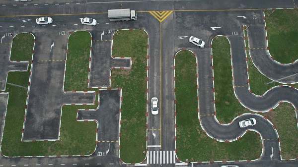 運転免許訓練場。写真: Xuyen Dong