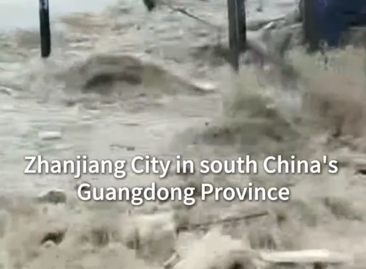 Typhoon No. 11 Matmo made landfall in Zhejiang, Guangdong, China on the afternoon of October 5. Photo cut from Xinhua video