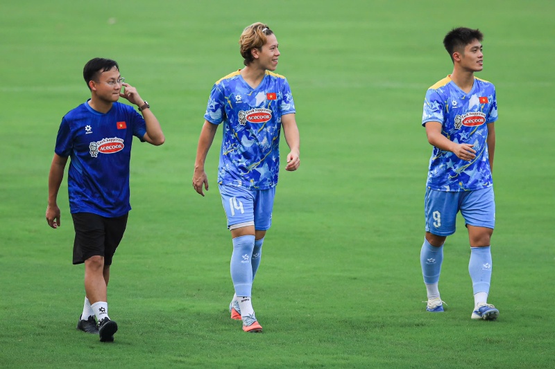 Viktor Le hoi quan muon cung dong doi. Anh: Minh Dan