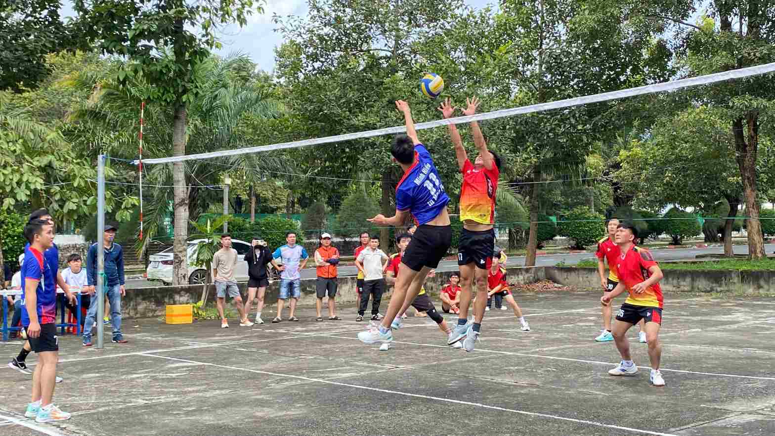 배구 대회는 New Apparel Far Eastern Vietnam Co. Ltd. 노동조합이 주최합니다. 사진: 노동조합 제공