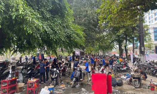 Xưởng sửa xe miễn phí giải cứu hàng trăm phương tiện sau lũ ở Tuyên Quang. Ảnh: Hà Giang 1