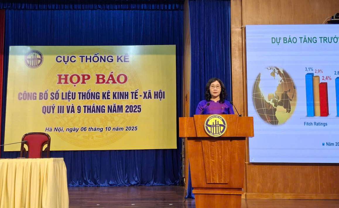 Ba Nguyen Thi Huong - Cuc truong Cuc Thong ke (Bo Tai chinh). Anh: Tuyet Lan 
