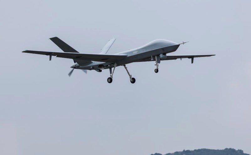 The German Defense Minister said that we should be cautious when responding to drone threats. Photo: Xinhua