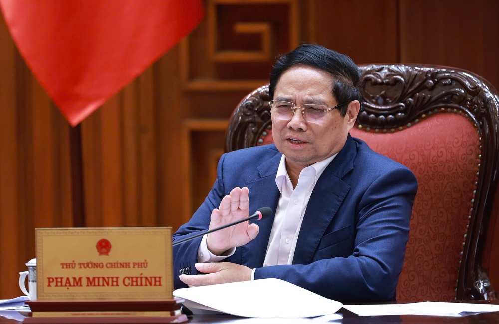 Politburo member and Prime Minister Pham Minh Chinh chaired a meeting on the arrangement of public service units under ministries, branches and localities. Photo: Nhat Bac