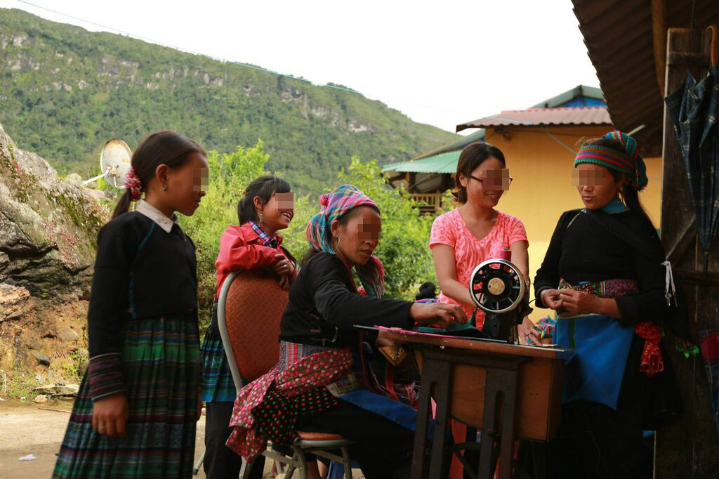 Ethnic groups also face many difficulties: ethnic groups with a larger multidimensional poverty rate than the overall multidimensional poverty rate of ethnic minorities nationwide. Photo: Khanh Minh