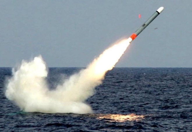 Ten lua Tomahawk. Anh: Raytheon