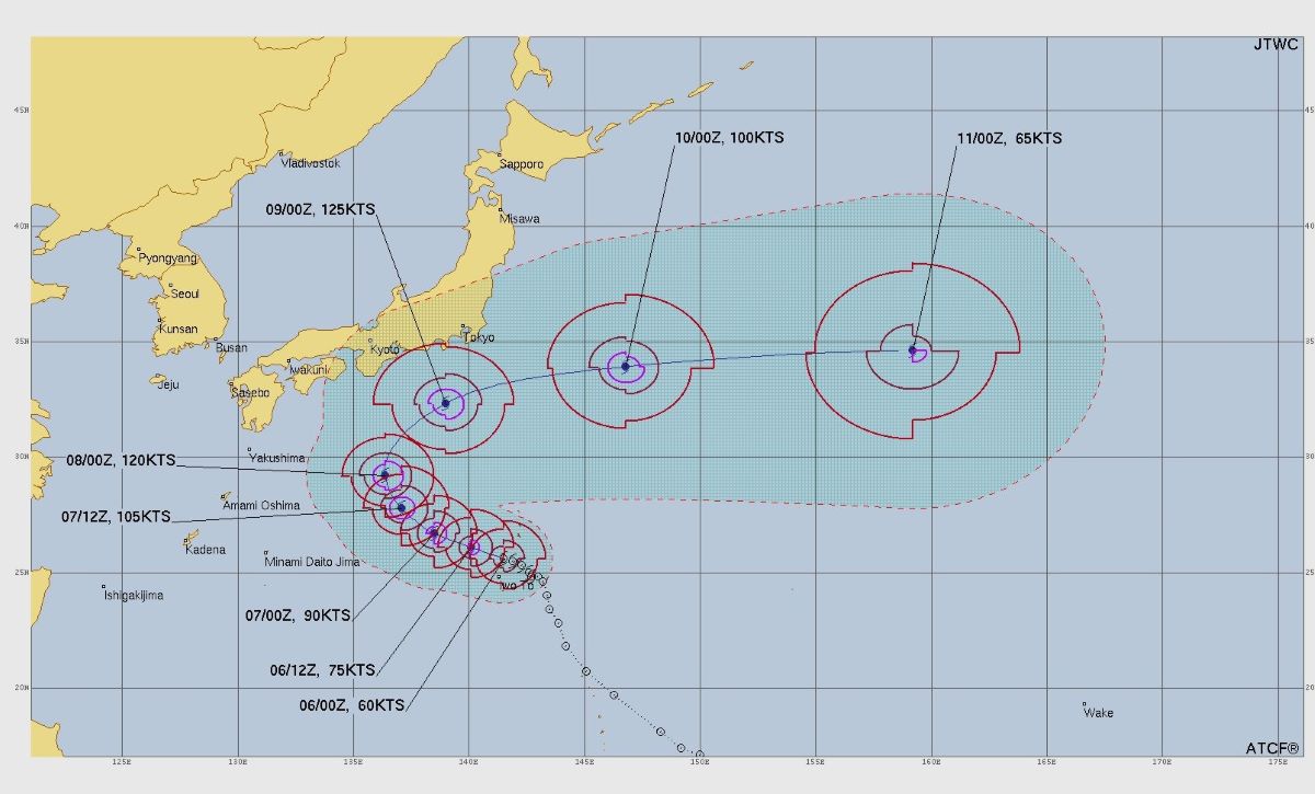 Du bao duong di cua bao Ha Long. Anh: JTWC