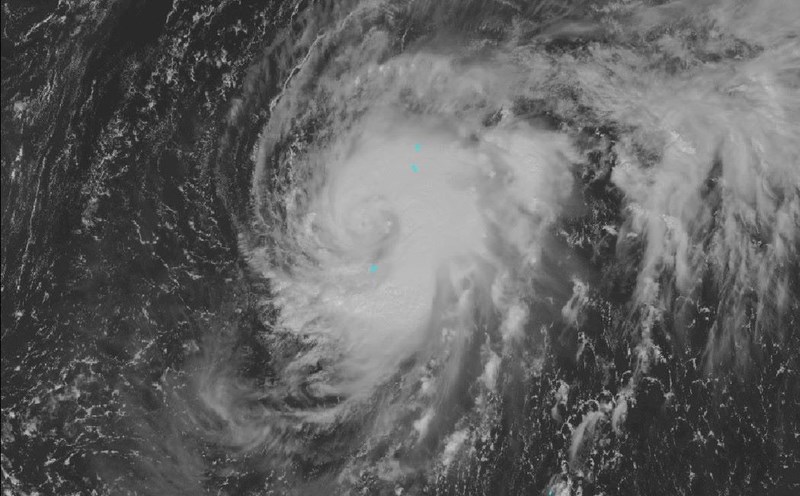 Satellite cloud image of storm Ha Long at 9:00 a.m. on October 6. Photo: Weathererds.org
