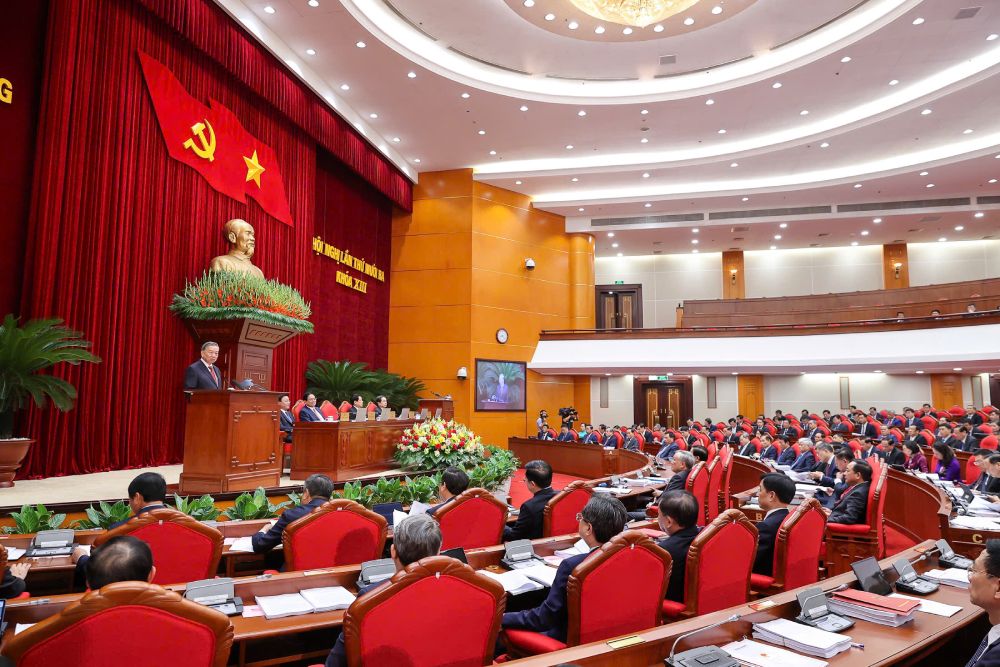 General Secretary To Lam delivered the opening speech at the 13th Central Executive Committee Conference, 13th tenure. Photo: Gia Han