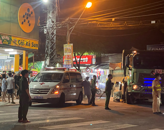 According to the report of the police, traffic accidents in Khanh Hoa have reduced all 3 criteria. Photo: Phuong Linh