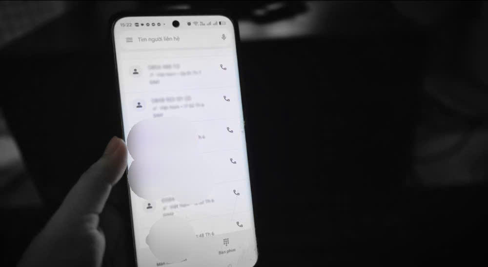 Người dân cần cảnh giác với các cuộc gọi lừa đảo, gửi link truy cập, yêu cầu cung cấp thông tin. Ảnh: Nguyên Anh