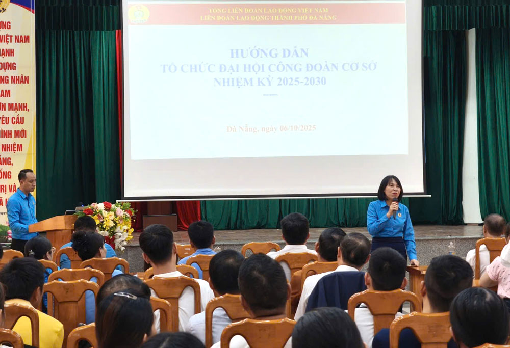 La Federacion de Trabajo de la ciudad de Da Nang organiza capacitacion para funcionarios que organizan los Juegos Sindicales para los sindicatos de base de los parques industriales. Foto: Tuong Minh