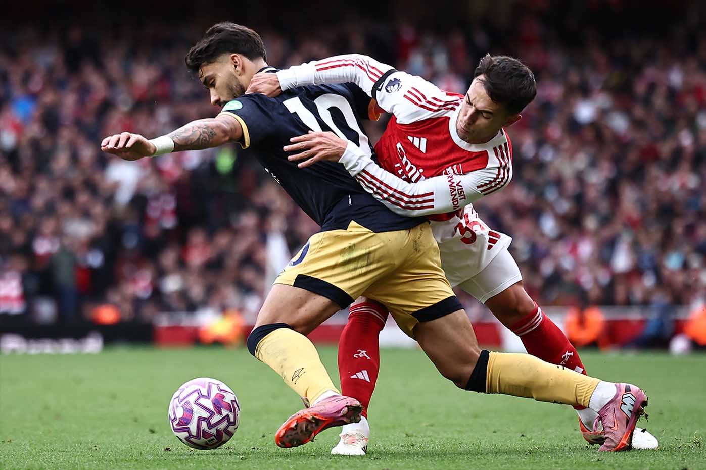 Martin Zubimendi tao ra su khac biet lon trong tran thang West Ham. Anh: AFP