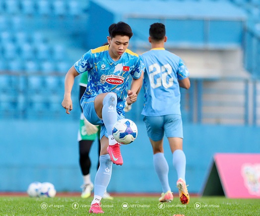 Dinh Bac la cai ten dang co phong do cao va duoc ki vong se toa sang o tuyen Viet Nam. Anh: VFF