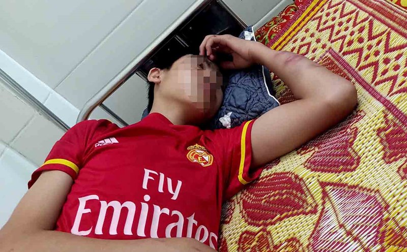 Despues de ser golpeado Manh tuvo que ser hospitalizado para recibir tratamiento. Foto: Tran Tuan.