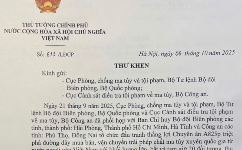 El Primer Ministro Pham Minh Chinh envia una carta de elogio a la Guardia Fronteriza y a la Policia por desmantelar una gran red de drogas. Foto: TTXVN