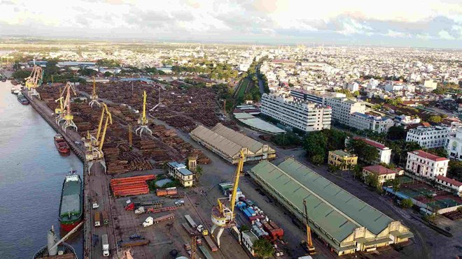 Hai Phong voters recommend early construction standards. Photo: Viet Khoi