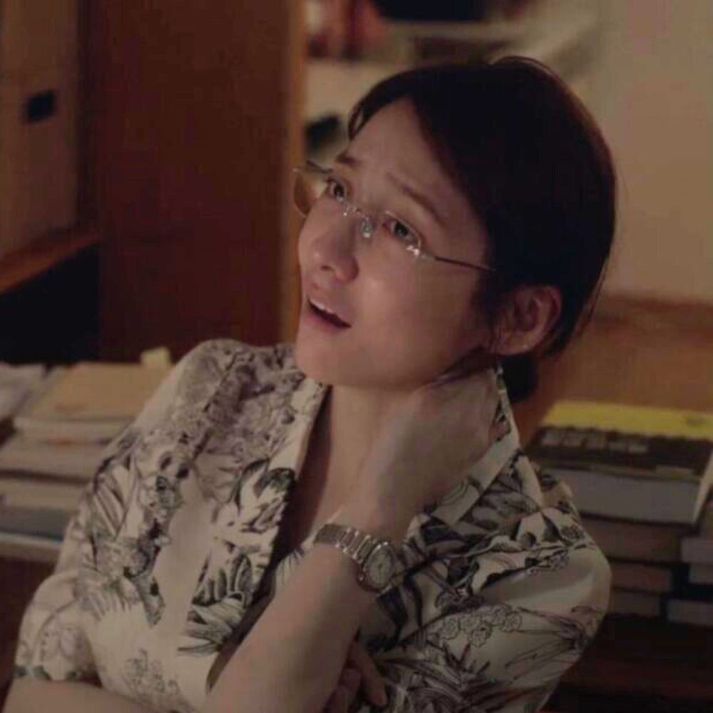 Chiec dong ho tri gia 100 trieu won la mon do dat nhat Park Ji Hyun dau tu cho vai dien. Anh: Netflix