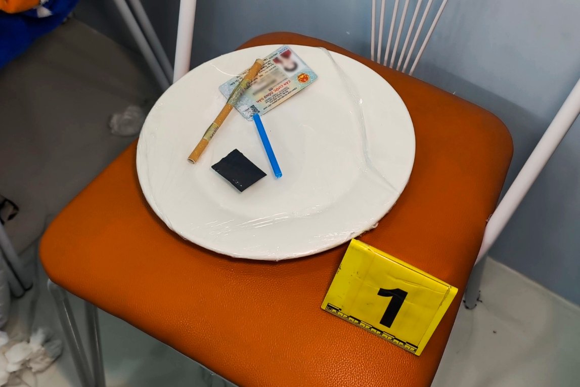 Tang vat thu giu cua nhom doi tuong tai tang tret. Anh: Cong an Can Tho