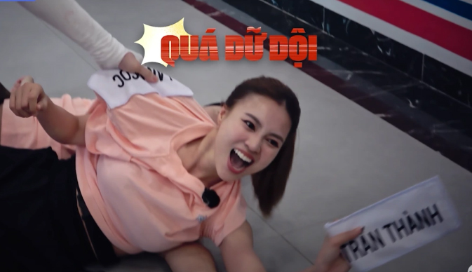 Ninh Duong Lan Ngoc choi het minh trong Running Man. Anh: Nha san xuat