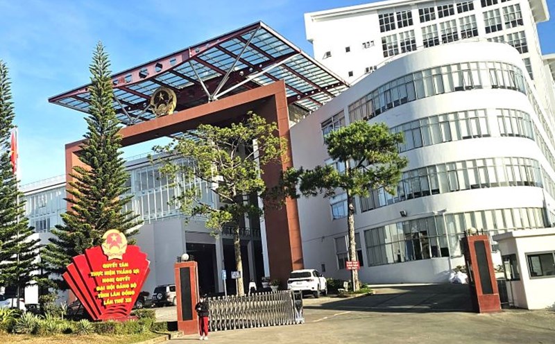 Lam Dong streamlines 723 part-time workers at the commune level after implementing the 2-level local government model. Photo: Thanh Quynh