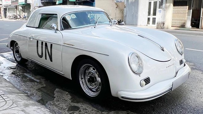 Xe cổ siêu hiếm Porsche 356A Speedster bất ngờ xuất hiện tại Việt Nam