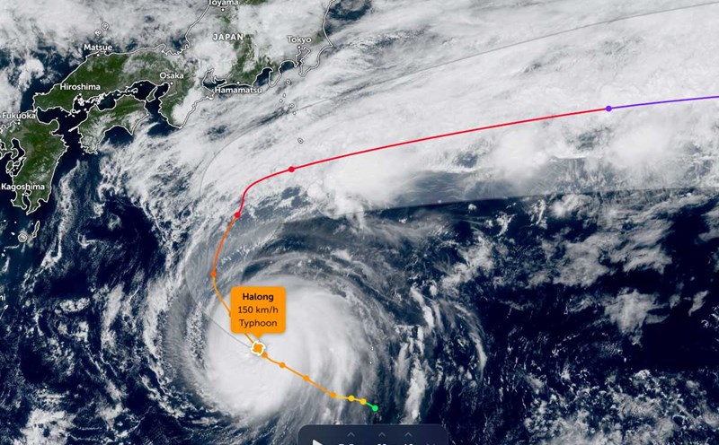 The center of storm Ha Long at 9:10 a.m. on October 7 with winds of 150 km/h. Photo: Zoom Earth