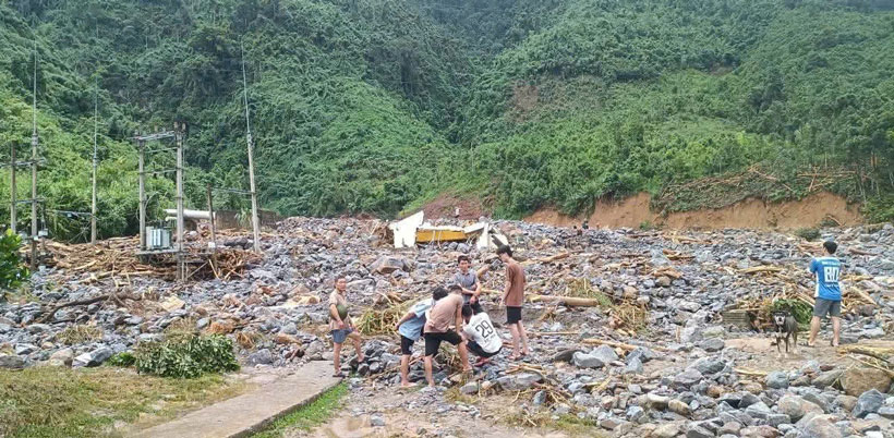 Tong thiet hai ve thiet bi va doanh thu Nha may Thuy dien Lang Bang khoang 80 ty dong. 