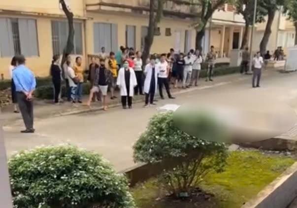 Cụ ông tử vong sau khi rơi từ tầng 8 Bệnh viện Đa khoa Bình Phước xuống đất