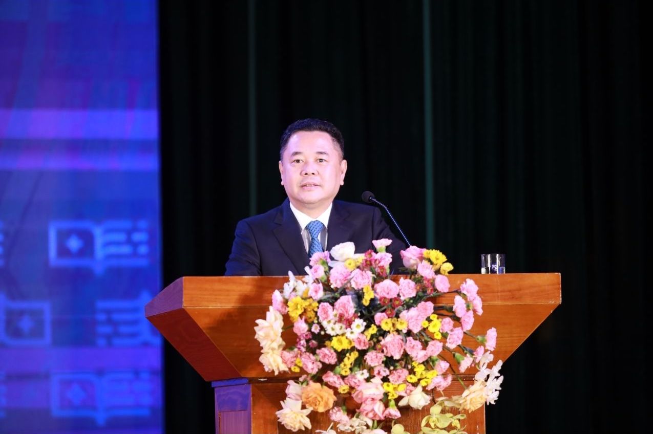 Ong Nguyen Ngoc Canh - Uy vien Ban Thuong vu Dang uy, Pho Thong doc Ngan hang Nha nuoc Viet Nam - phat bieu tai buoi le khai giang nam hoc 2025 - 2026 cua Hoc vien Ngan hang. Anh: Nha truong  