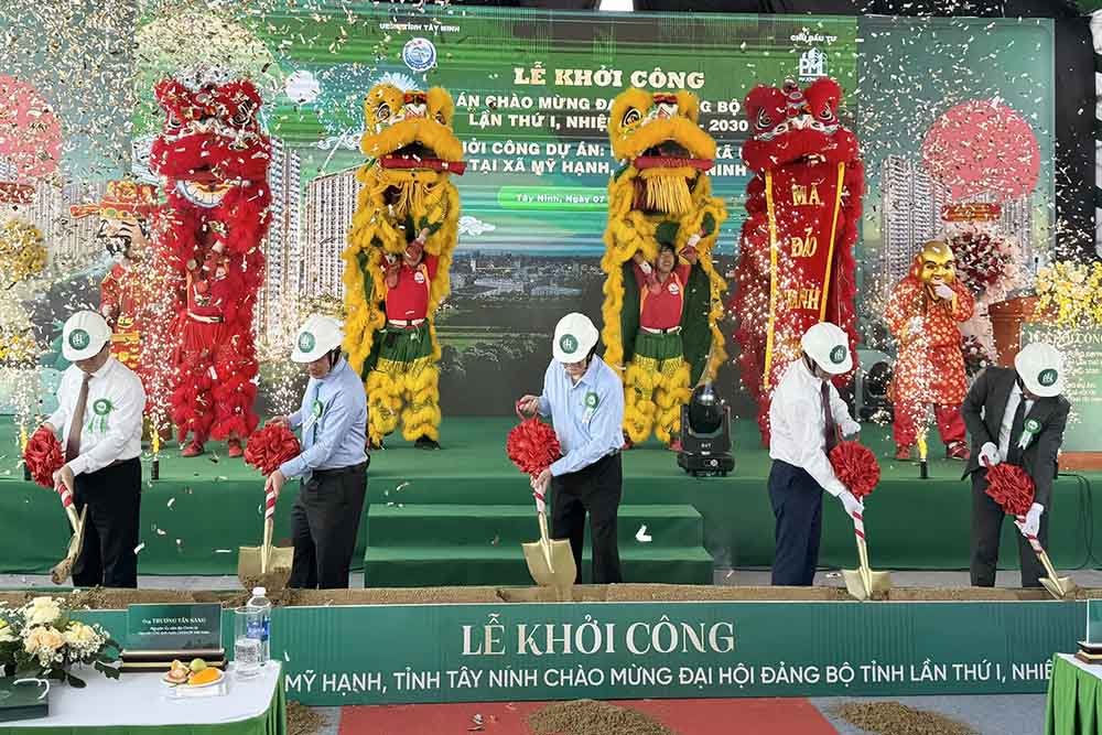 Tay Ninh省 My Hanh 村の社会住宅プロジェクトの着工式。写真:Thanh Vu