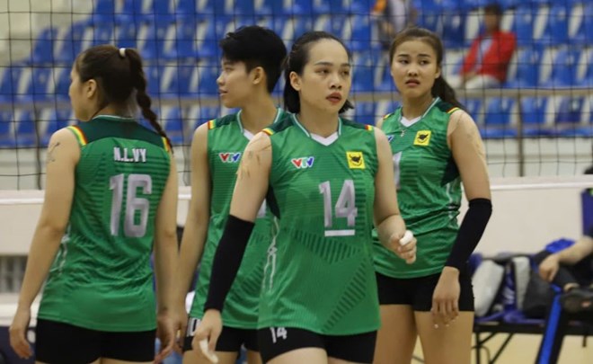 Vo Thi Kim Thoa (14) la cau thu chuyen 2 giu phong do on dinh. Anh: Hoang Hue