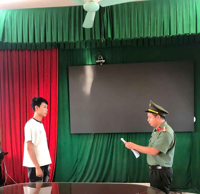 Khởi tố nam thanh niên ở Hưng Yên đánh bạc trực tuyến