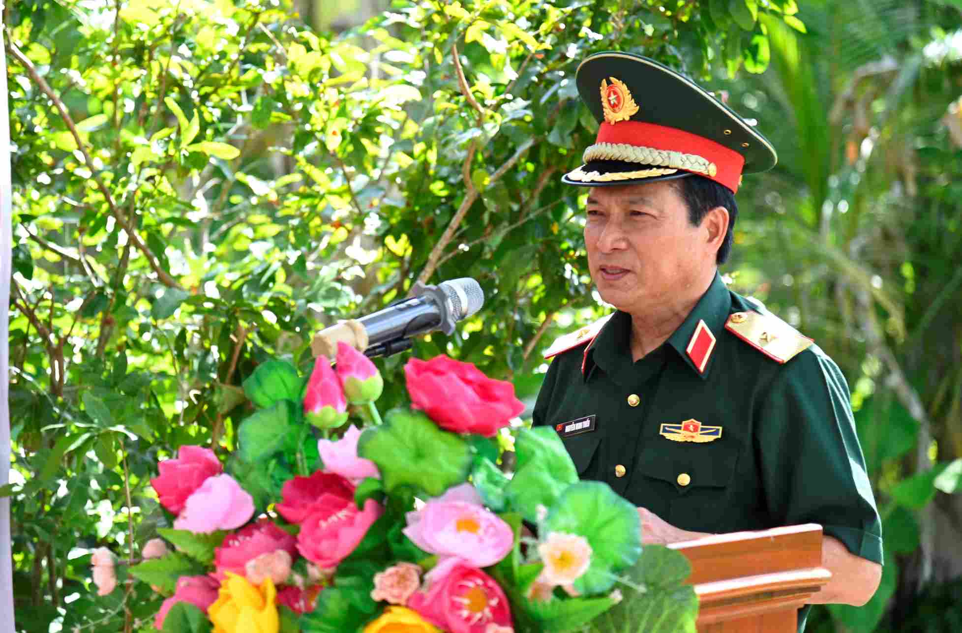 Thieu tuong Nguyen Minh Trieu, Pho Tu lenh Quan khu 9 phat bieu tai le khoi cong tai xa Da Bac, Ca Mau. Anh: Nhat Ho