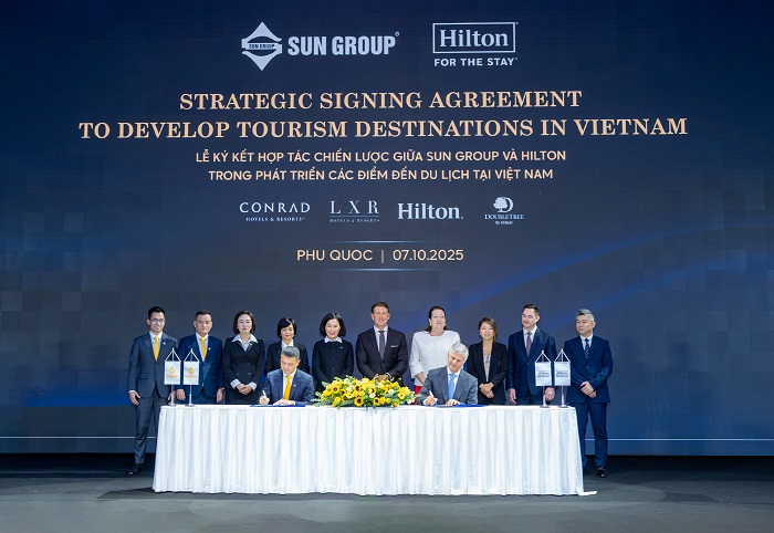 Lanh dao cap cao nhat cua Hilton ky ket hop tac chien luoc voi Sun Group