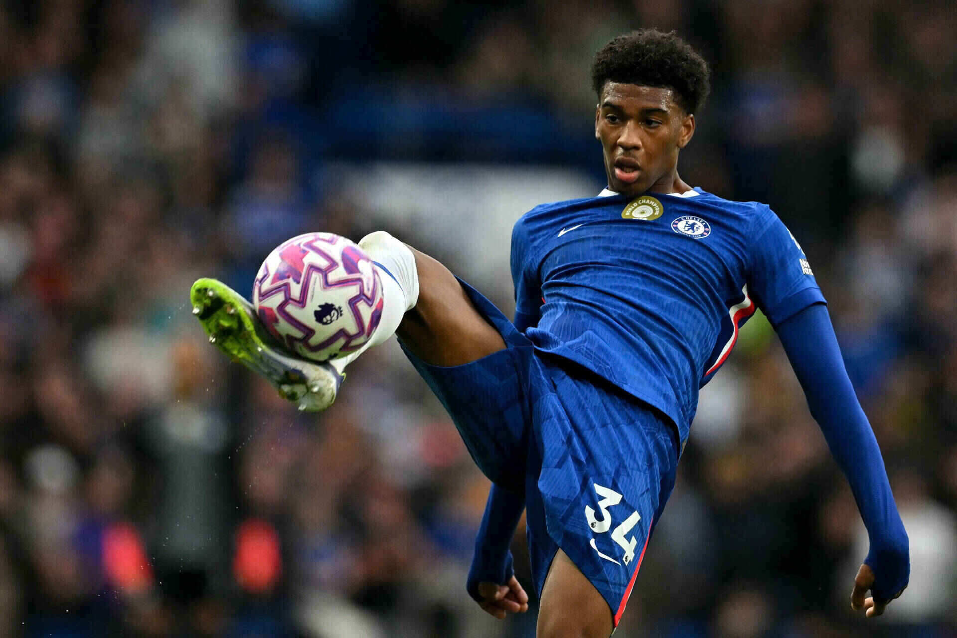 Josh Acheampong은 매우 큰 잠재력을 보여주고 있습니다. 사진: AFP